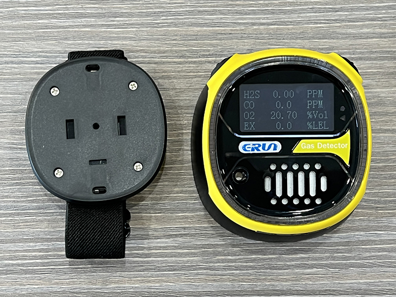 贏潤(rùn)集團(tuán)成功研發(fā)超低功耗腕帶式四合一氣體檢測(cè)儀！